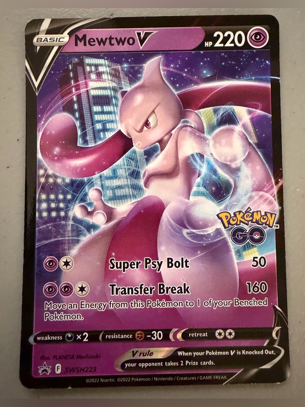 Pokémon GO Mewtwo V SWSH223 Black Star Promo 220 HP Full Art Card